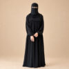 عباية الطواف ندى في لقطة أمامية كاملة
