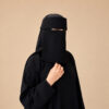 تفاصيل قماش وتشطيب عباية المروى ندى عن قرب