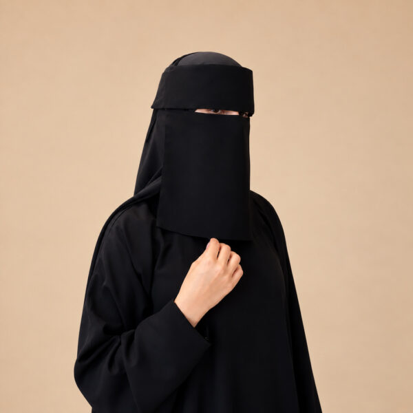 تفاصيل قماش وتشطيب عباية المروى ندى عن قرب