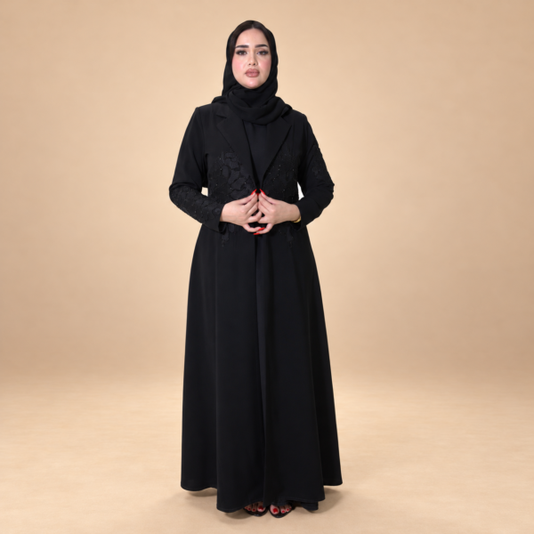 عباية كلاسيك بانيل كوبرا سوداء - الواجهة الأمامية الكاملة