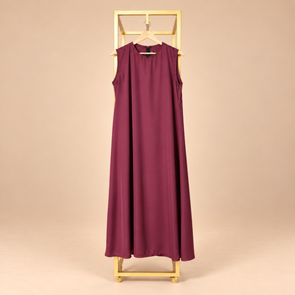 دريس داخلي عنابي مخصص للارتداء تحت العباية | Burgundy inner dress for wearing under an abaya